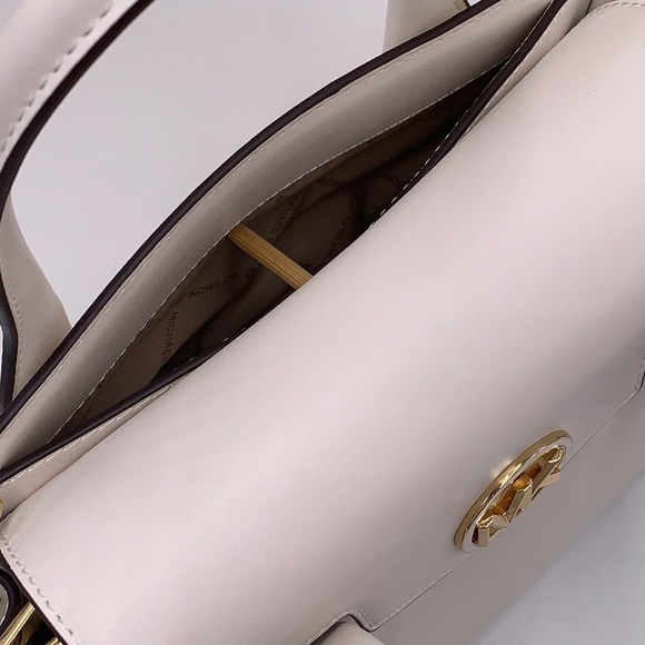 MICHAEL KORS
Carmen Medium Flap Belted Satchel OPTIC WHITE COLOR - Picture 8 of 16